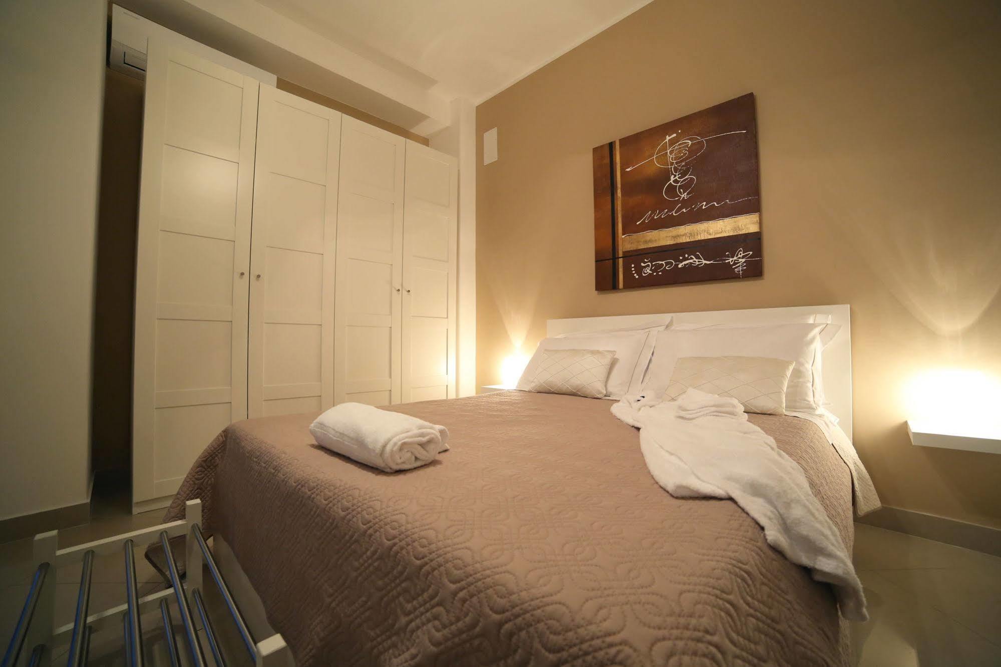 B&B Teocrito Katanya Dış mekan fotoğraf